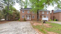Building Photo - Spacious Townhouse Located In The Heart Of Irmo