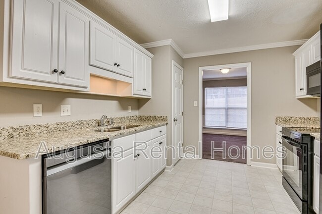 Building Photo - 4866 Orchard Hill Dr