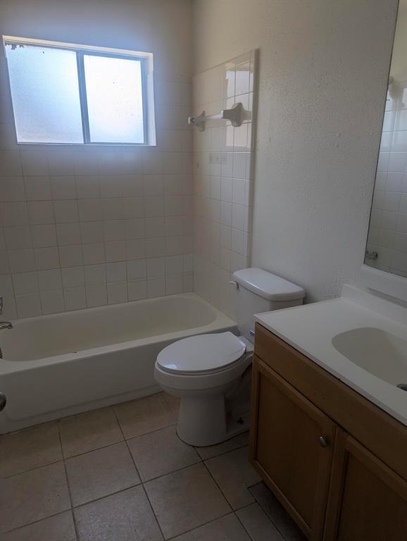 Building Photo - 4607 Bridgeview Ln