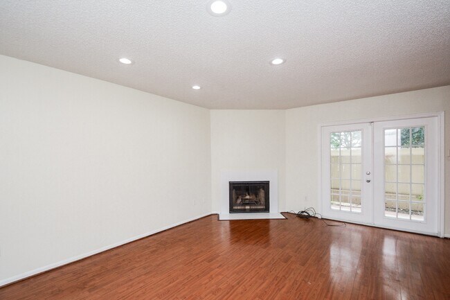 Building Photo - 2120 El Paseo St