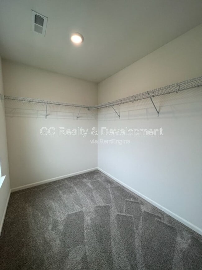 Building Photo - 594 Cimmaron Cir