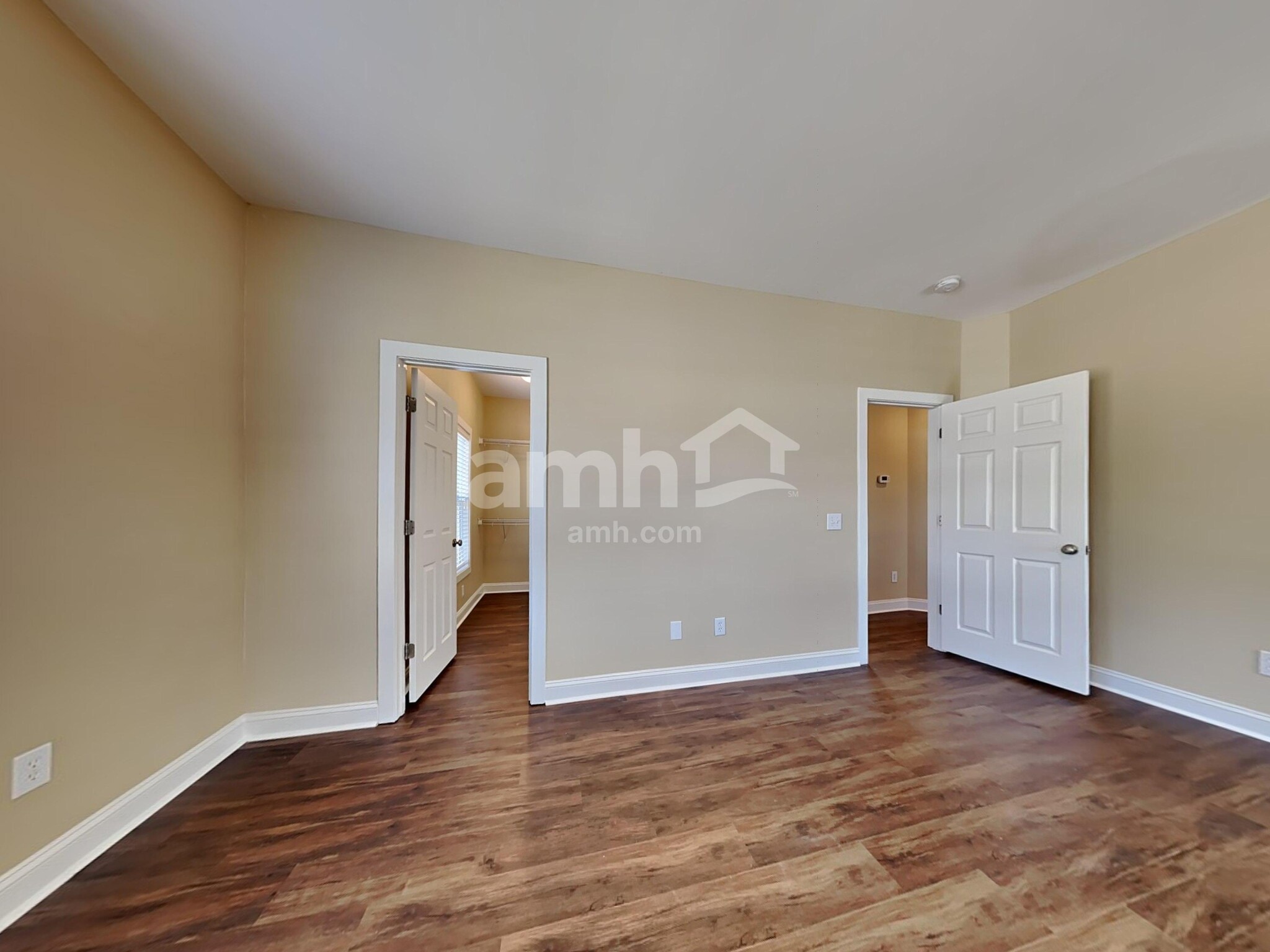 Building Photo - 1085 Moss Grove Dr