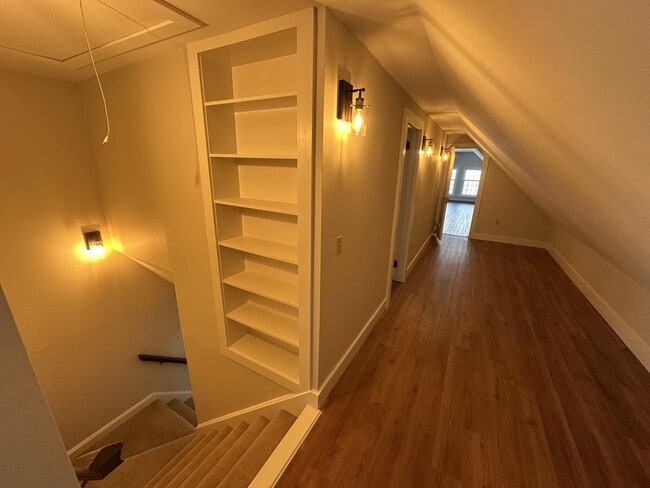 Building Photo - 618 Shearer Hill Rd