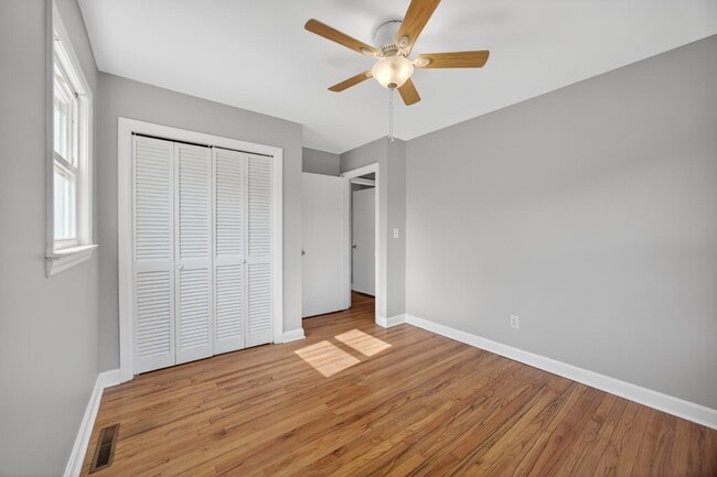 Building Photo - 1321 Briarfield Ave