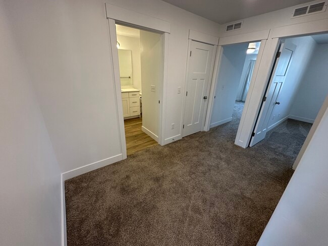 Building Photo - 3306 Eagle Mountain Town Home