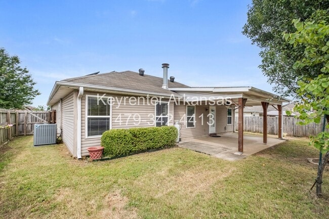 Building Photo - Great 3 Beds + 2 Baths Home with Solar Panels! Large Covered Patio!