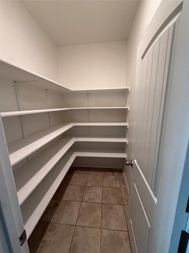 Building Photo - 16602 Brogan Ln