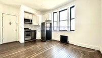 Building Photo - 45 Tiemann Pl