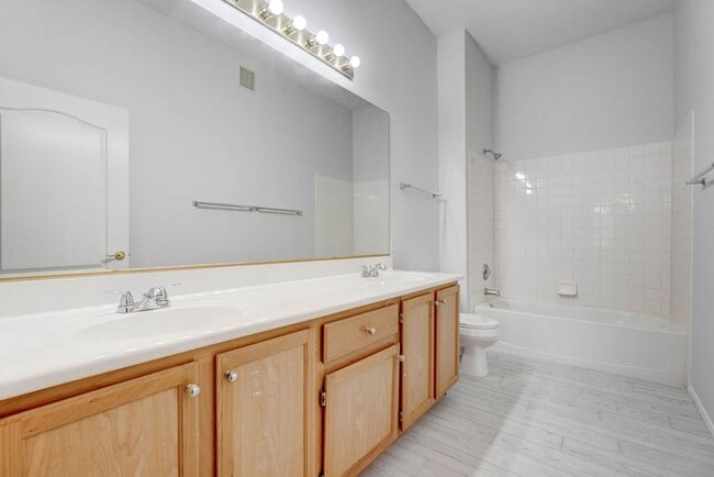 Building Photo - 700 Carnegie St