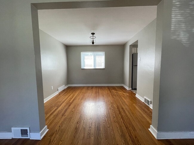 Building Photo - Comfortable 3-Bedroom Home with Private Backyard in Pittsburgh!