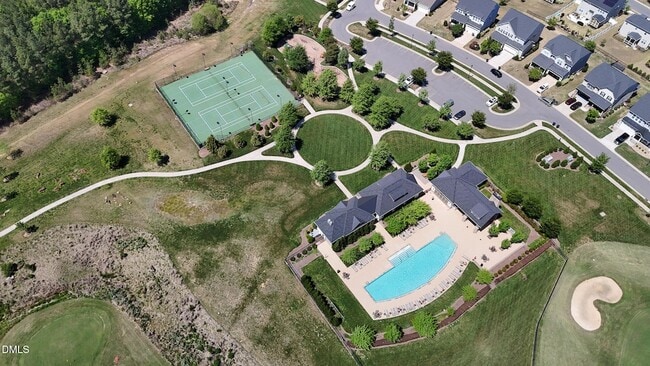 Building Photo - 899 Legacy Falls Dr S