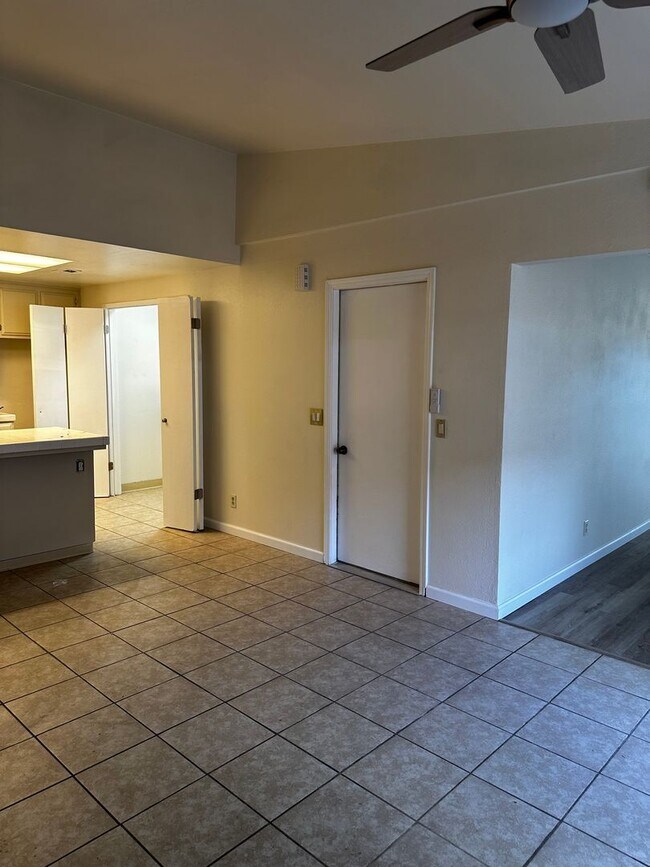 Building Photo - 5620 Brush Creek Dr
