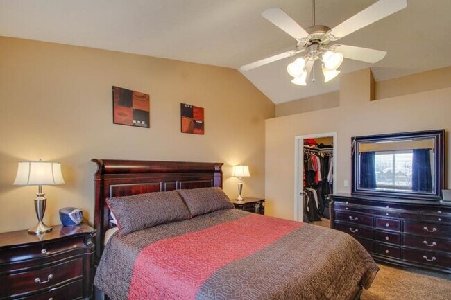 Building Photo - 4 Bedroom Home - Meridian
