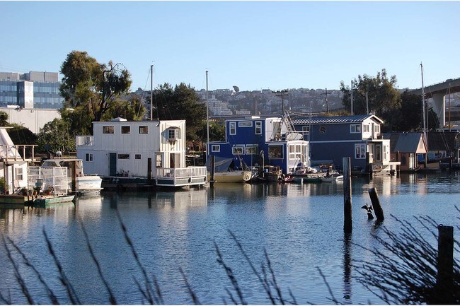 Building Photo - Luxury Condo at Park Terrace