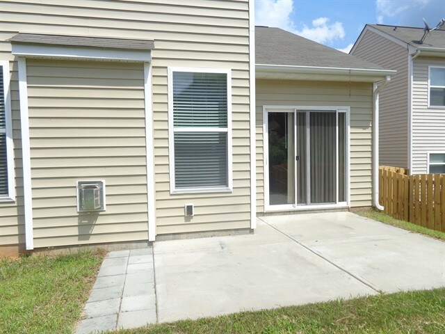 Building Photo - 6137 Kilchurn Dr