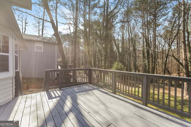 Building Photo - 3860 Ferncliff Rd SW