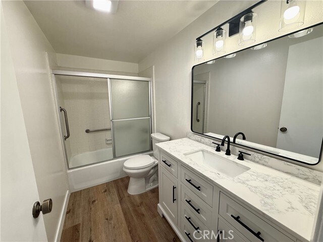 Building Photo - 1155 W 11th St