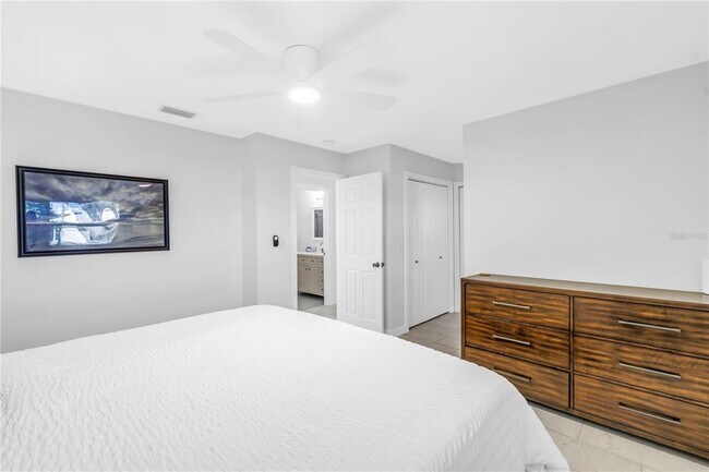 Building Photo - 111 Whispering Sands Cir