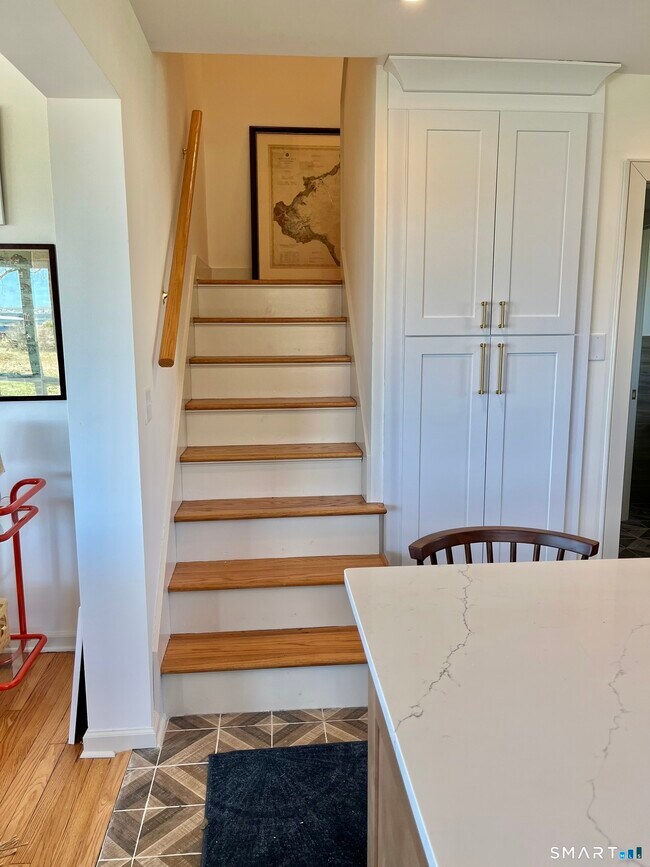 Building Photo - 39 Main St