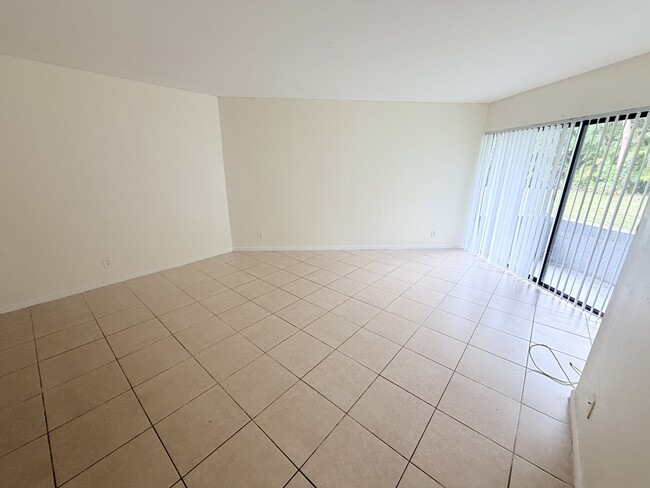 Building Photo - 2000 N Congress Ave