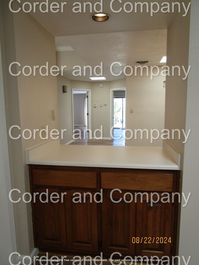 Building Photo - Cute 2 Bedroom, 2 Bathroom, 2 Car Garage and 1,562 Sq. Ft. home in 55+ Community in Rio Rancho.