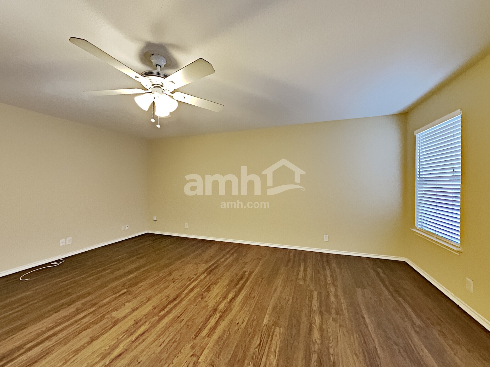 Building Photo - 455 Dolly Dr