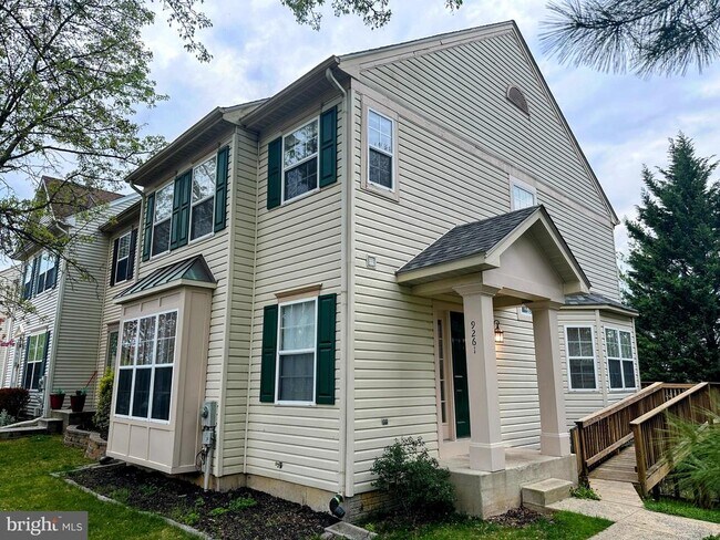 Building Photo - 9261 Ridgefield Cir