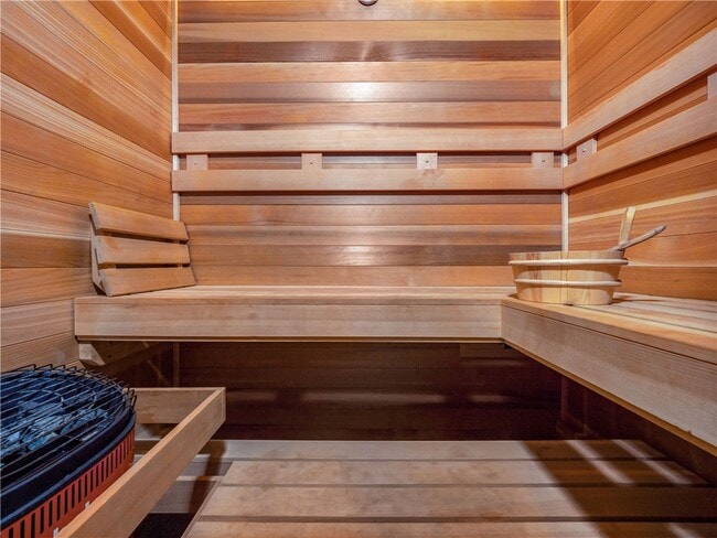 Building Photo - 3403 Laurel Ave