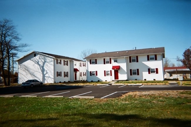 Primary Photo - Penn Villa Apartments