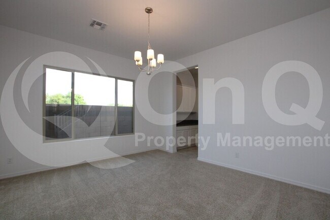 Building Photo - 8717 W Vista Ave