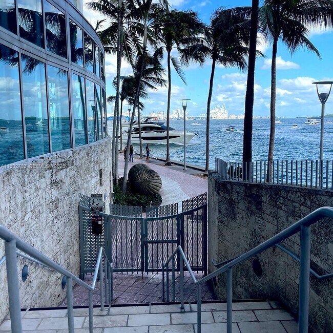 Building Photo - 335 S Biscayne Blvd