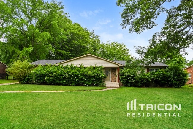 Primary Photo - 7511 Monroe Rd