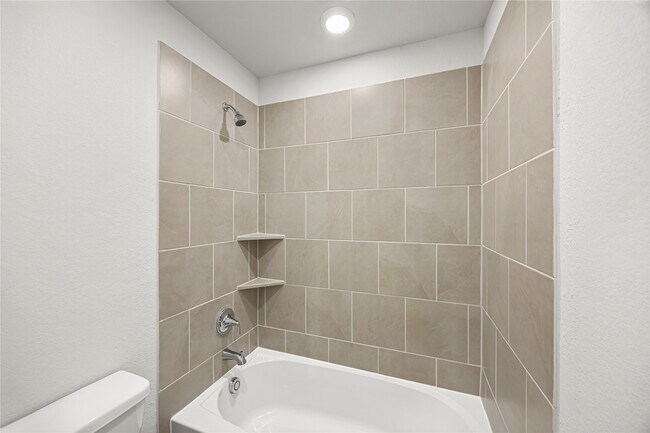 Building Photo - 7910 Alset Dr