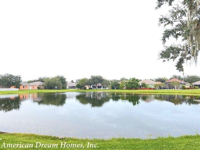 Building Photo - A Gorgeous Home with Beautiful Water View in Andover Point!