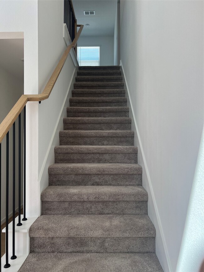 Building Photo - 22111 Strathfield Cir