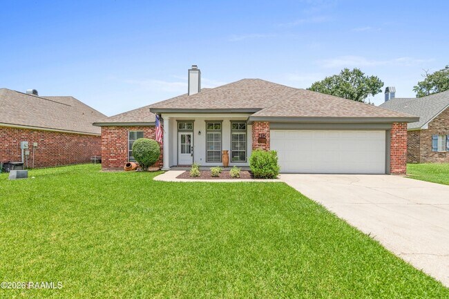 Building Photo - 412 Crest Cir