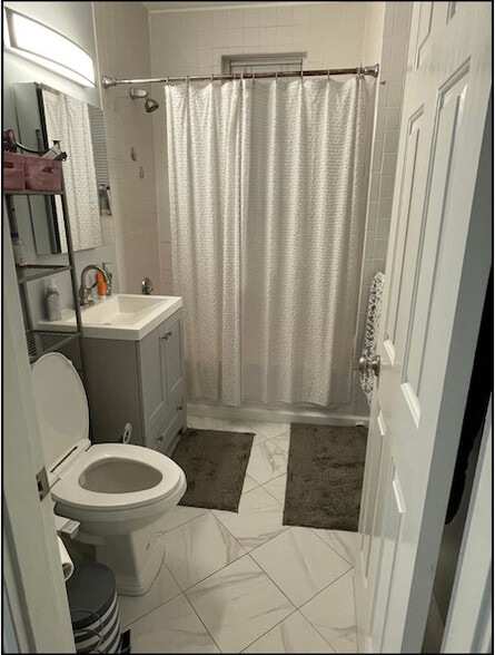 Building Photo - 466 Commonwealth Ave