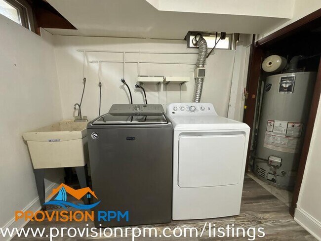 Building Photo - 2227 Southorn Rd