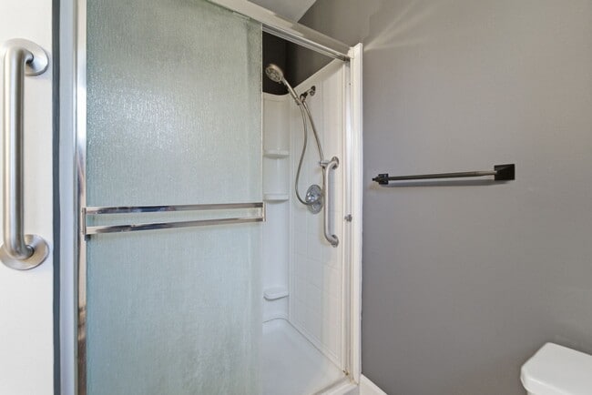 Building Photo - Beautiful 3-Bedroom Home with Extra Living Space and Modern Upgrades