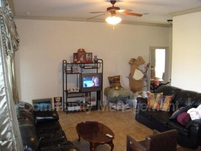 Building Photo - 2969 Northbank Dr