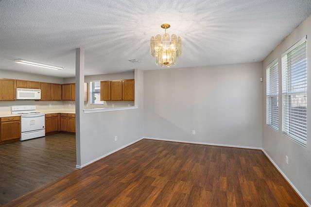 Building Photo - 4024 German Pointer Way