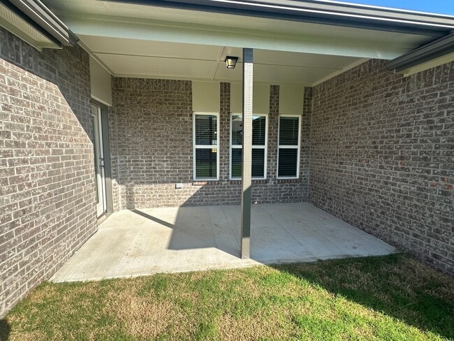 Building Photo - New - 4 bedroom in Bixby - Gated Community