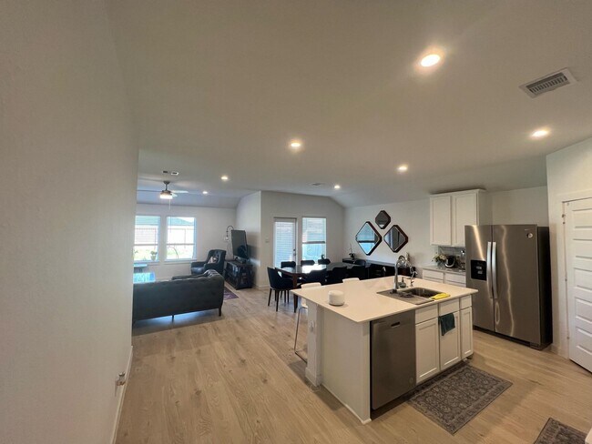 Building Photo - 4007 Pierce Pl Ln