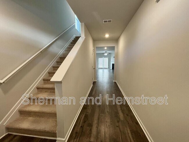 Building Photo - 248 Expedition Dr