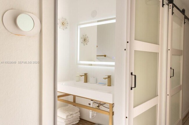 Building Photo - 765 NW 77th St