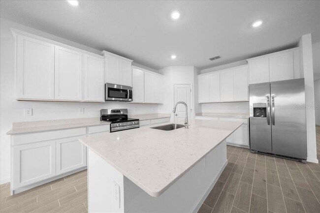 Building Photo - 8885 SW 68th Ter Rd
