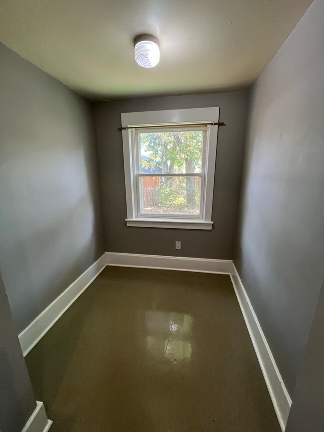 Building Photo - 4123 Buell Dr