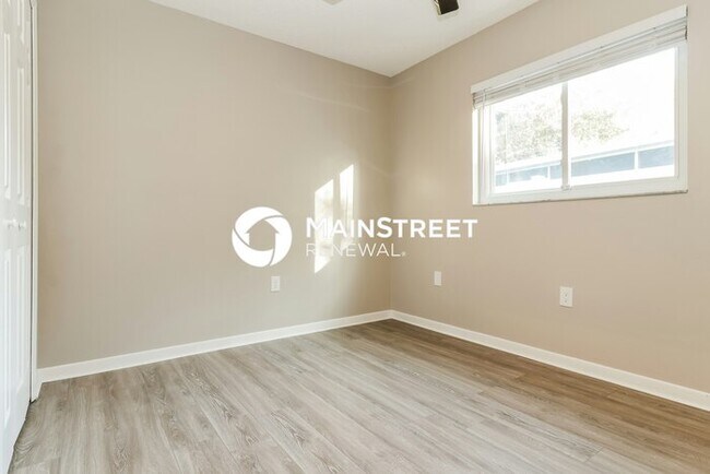 Building Photo - 4 Bedroom Pet-Friendly Home in Clearwater, FL with Main Street Renewal