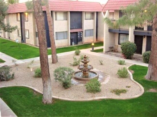 Building Photo - EXCELLENT CONDO IN THE HEART OF TEMPE!