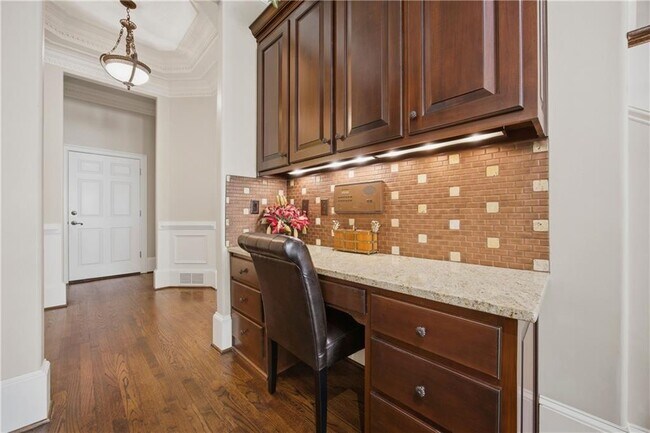 Building Photo - 1845 Sugarloaf Club Dr